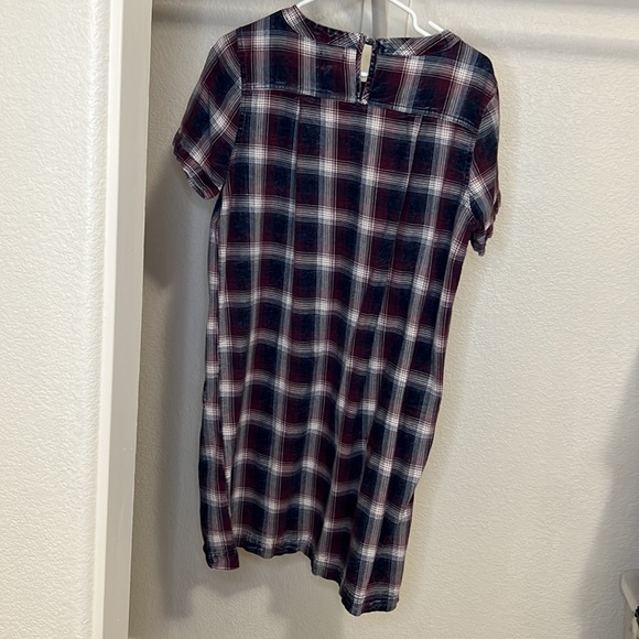 Modest Dress with pockets - Picture 2 of 3